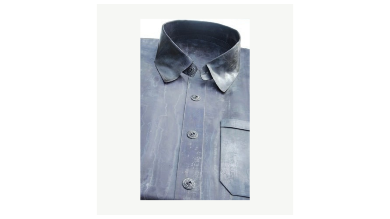 LA CHEMISE DU PĖRE - Plomb - 30 cm x 40 cm Valérie Gendre artiste du FLAC (Forum Lotois d’Art Contemporain)